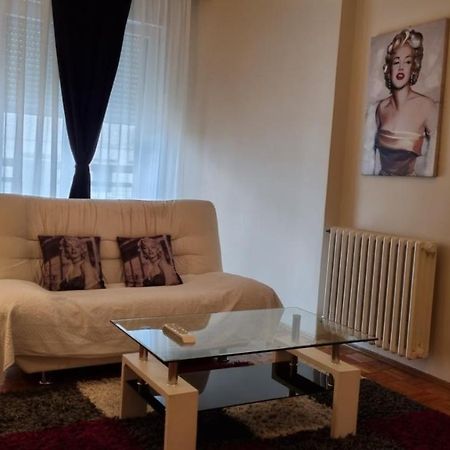 Slavija Square Apartments Belgrado Exterior foto